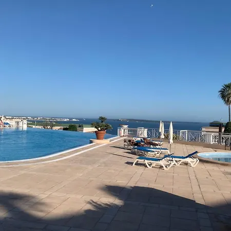 Comforts - Pool - Sea View
